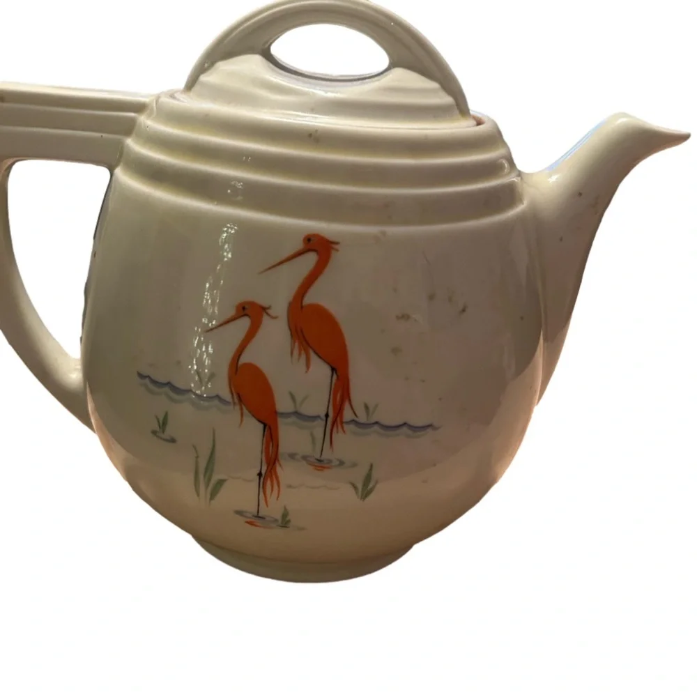 Drip o Lator flamingo teapot kettle.